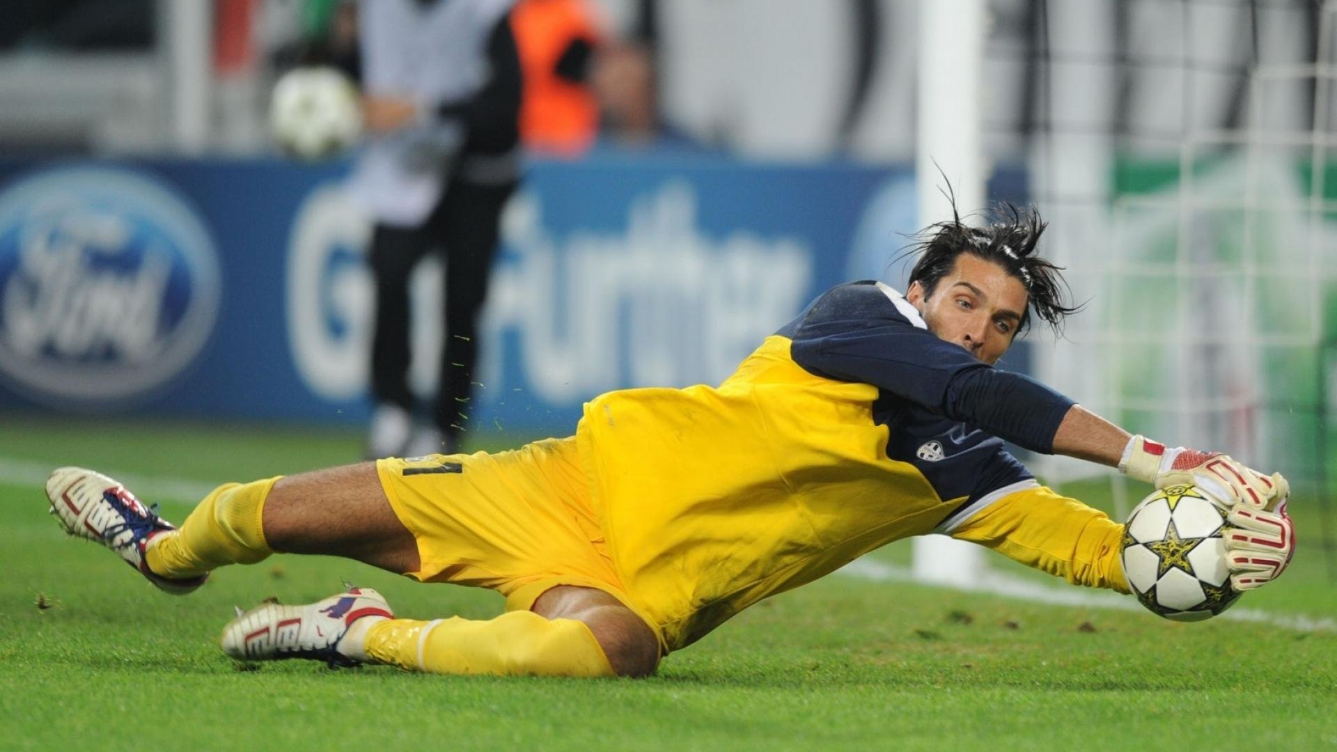 大坂直美跨界足坛？西甲收官战惊现网球名将